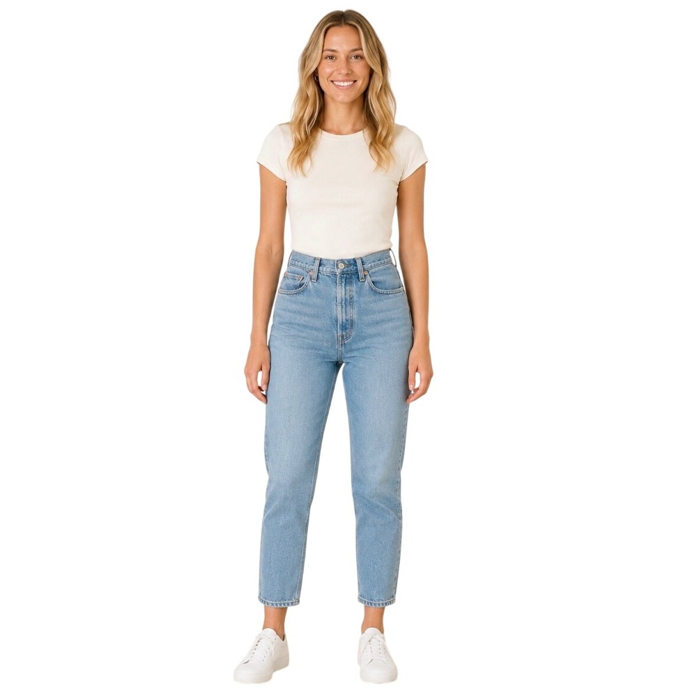Levis Premium Wedgie Straight Leg Jeans Light Wash Blue High Rise Denim Size 28